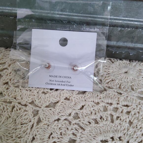 Women's Fashion Faux Druzy Stud Earrings in Gold Tone Warm Champagne - Picture 5 of 10